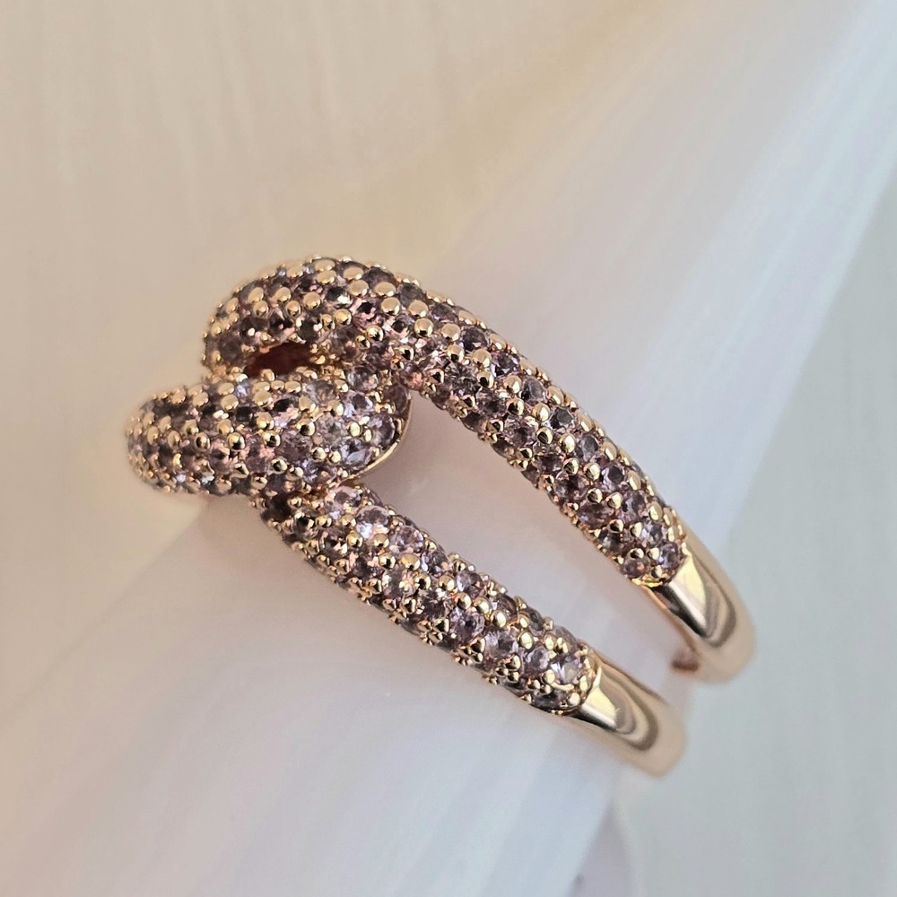 Bomb Party RG64877 Size 9 Ring - The Twist - Pink Sapphire on Rose Gold NEW - Picture 2 of 3